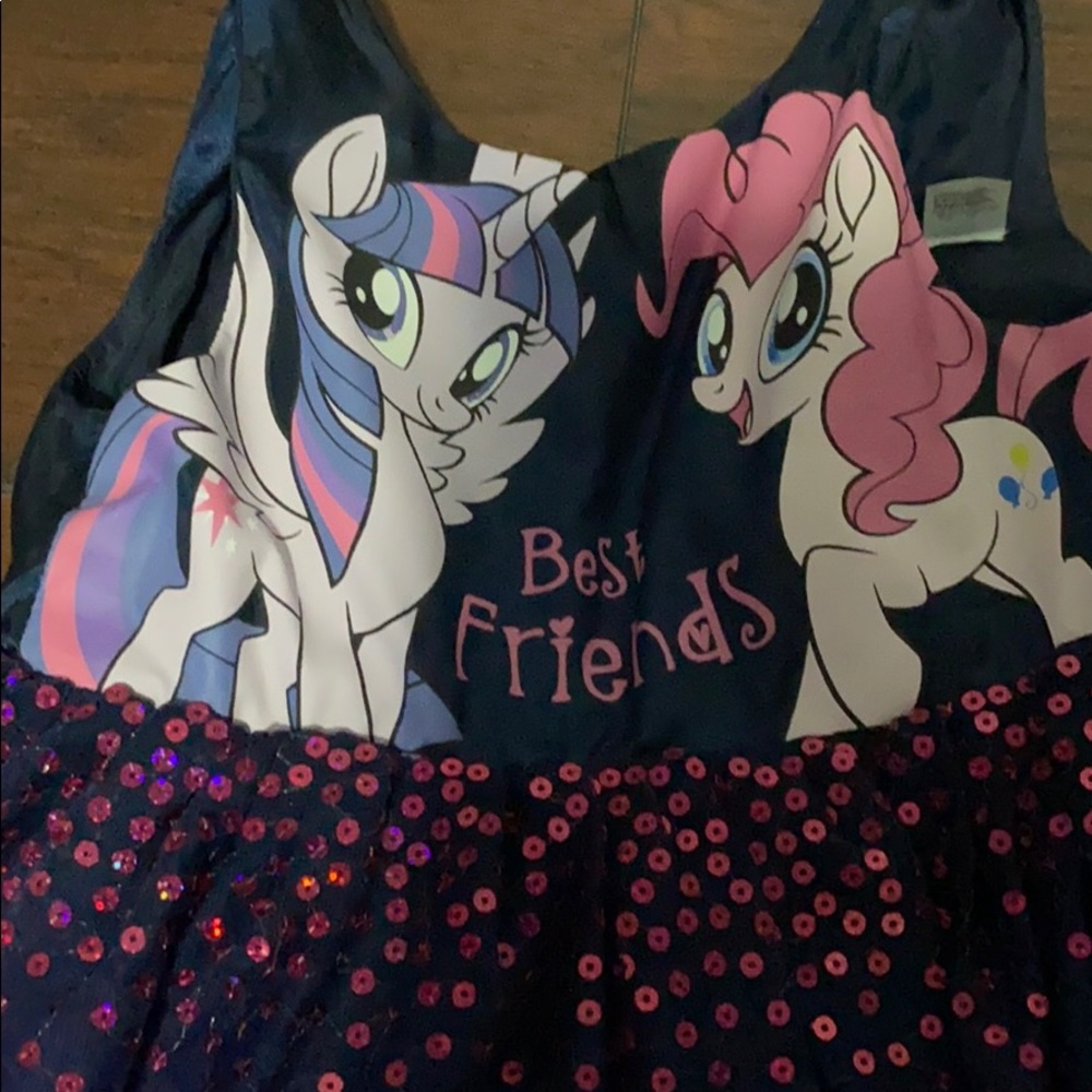 Dress - Picture 2 of 4